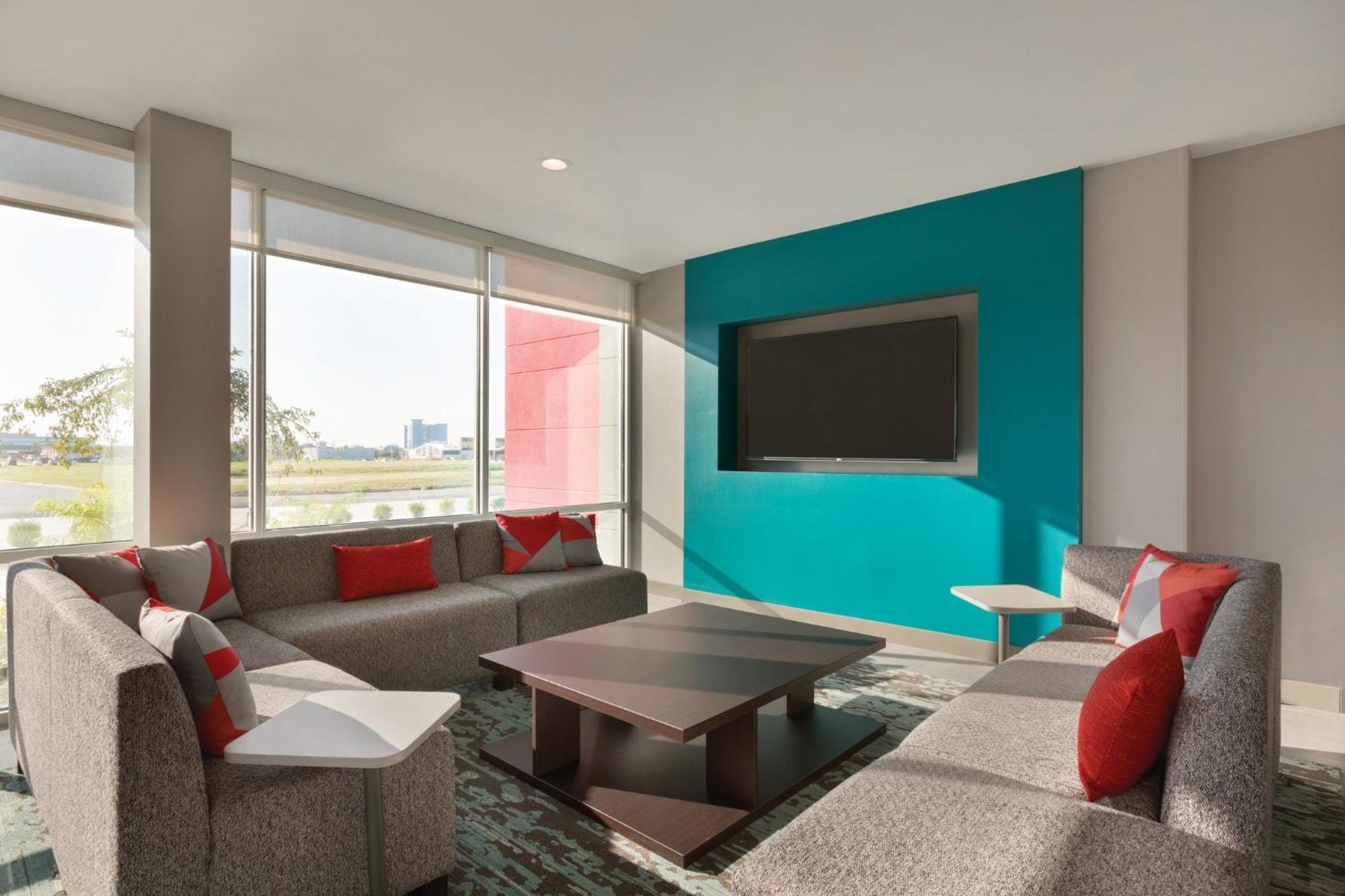 Avid Hotel Traverse City By Ihg Exterior photo